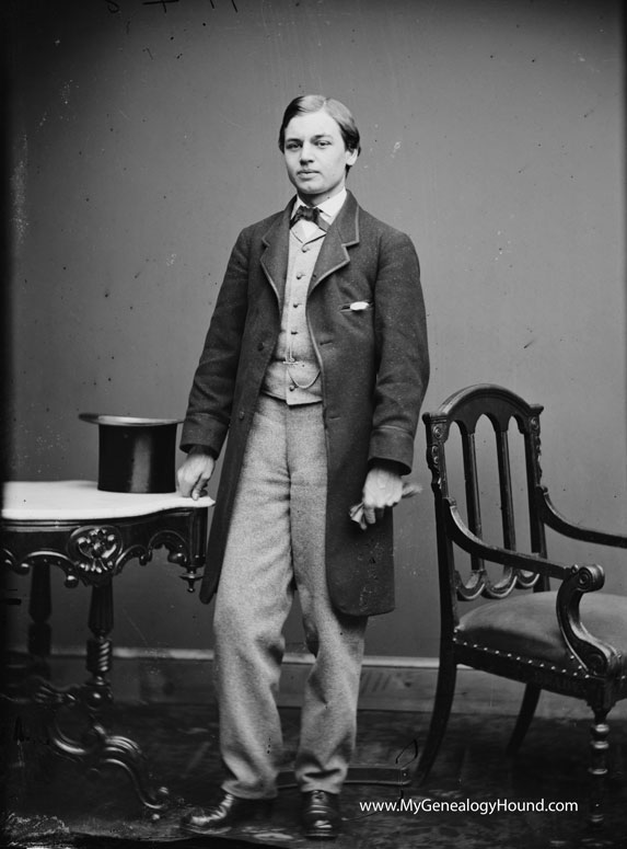 A photo of Robert Todd Lincoln, from about 1860-62, just after his father, Abraham Lincoln, began serving as president. Robert is about 17 to 20 years old at this time.
