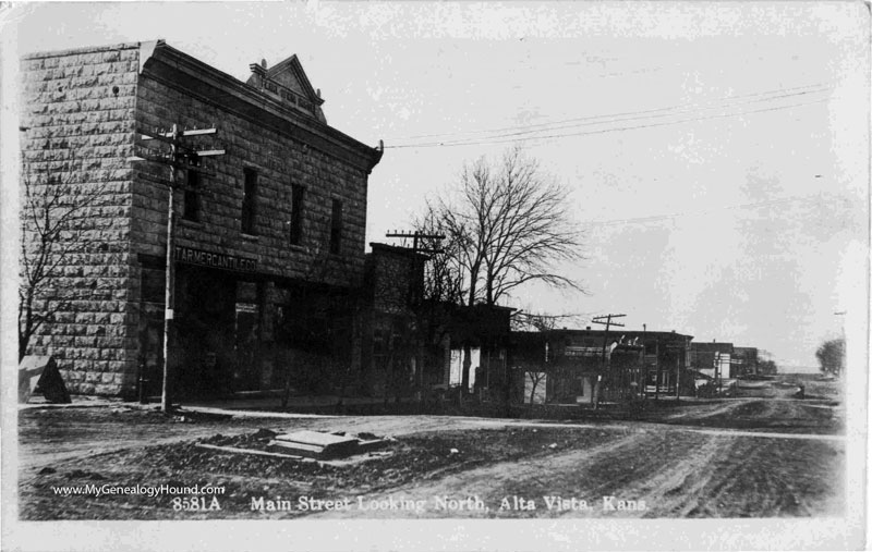 Alta Vista, Kansas, Main Street Looking North, vintage postcard, historic photo
