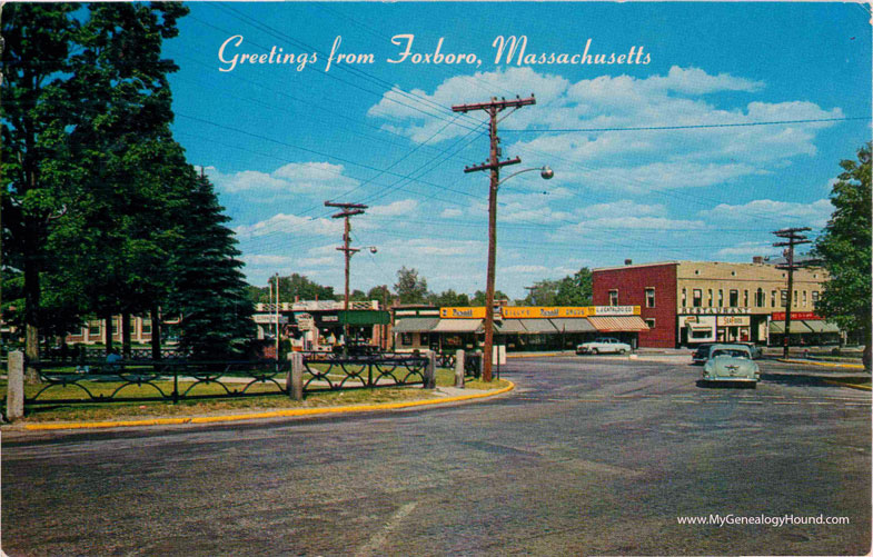 Foxboro, Massachusetts, Business District and Common, vintage postcard photo