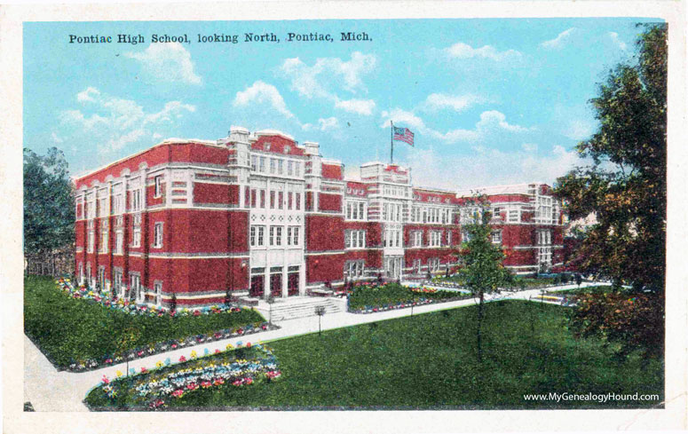 The newer Pontiac High School building, looking north, Pontiac, Michigan, vintage postcard photo