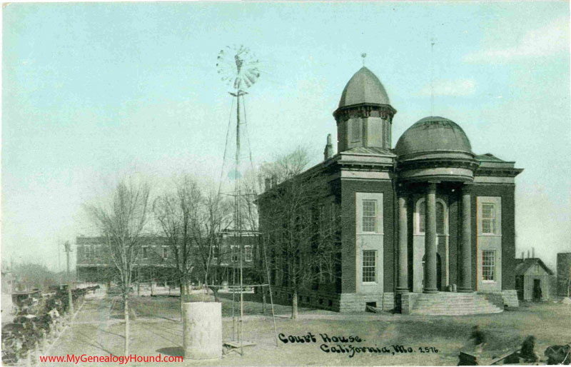 California, Missouri Moniteau County Court House, vintage postcard, historic photo