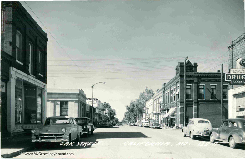 California, Missouri, Oak Street, vintage postcard photo