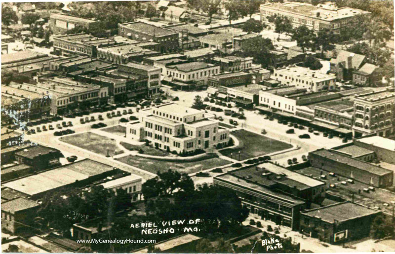 Neosho, Missouri, Aerial View, Courthouse Square, vintage postcard, historic photo