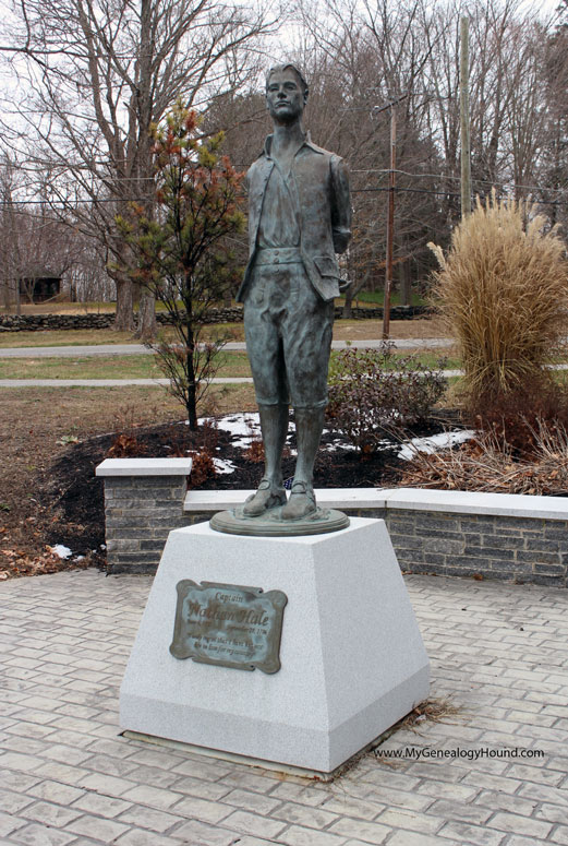 Coventry, Connecticut, Nathan Hale, Statue in Patriot's Park, photo