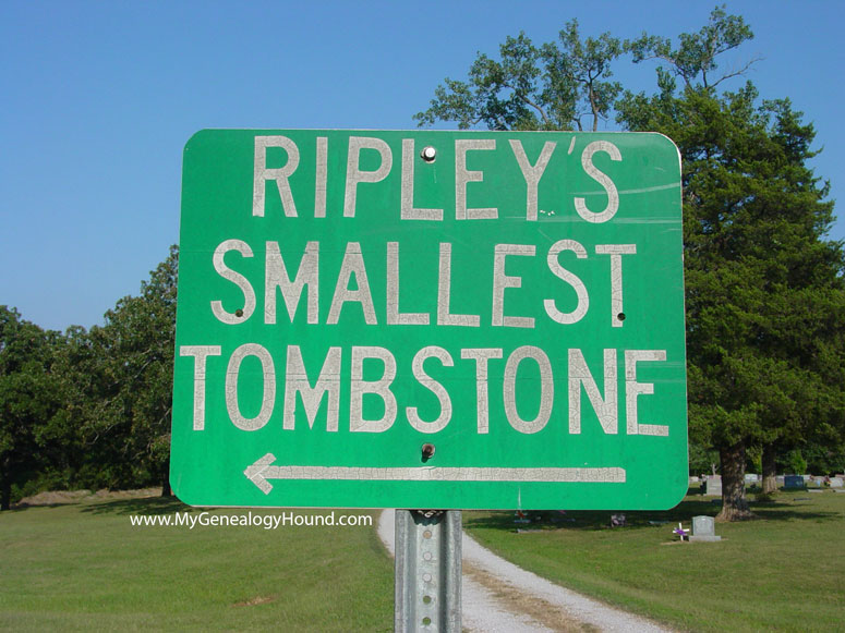 "Ripley's Smallest Tombstone" sign pointing to the location of the Linnie Crouch tombstone