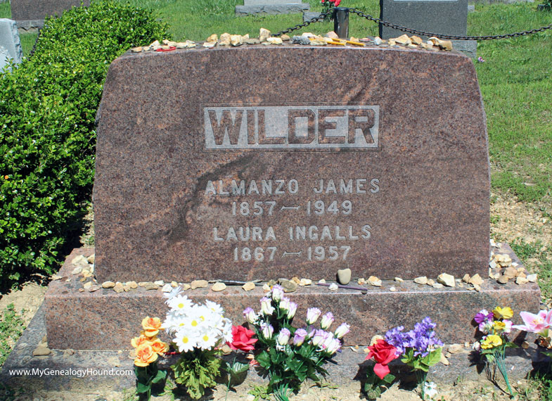 Mansfeld, Missouri, Laura Ingalls Wilder and Almanzo Wilder, tombstone and graves, photo