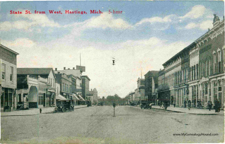 Hastings, Michigan, State Street from West, vintage postcard photo