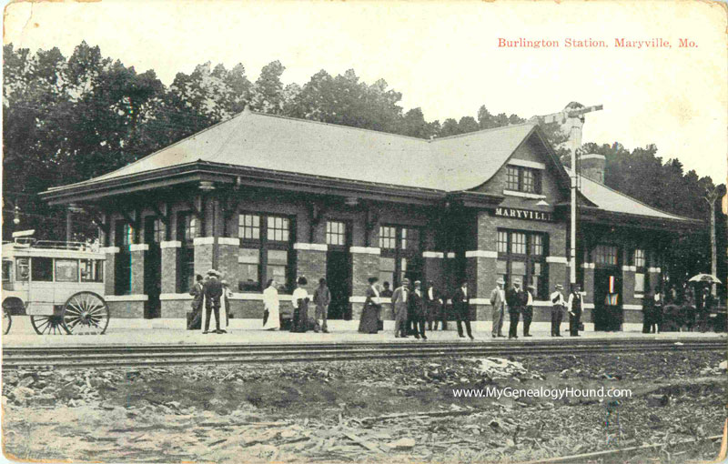 Maryville, Missouri, Burlington Railroad Station, train depot, vintage postcard, historical photograph Maryville, Missouri, Burlington Railroad Station, train depot, vintage postcard, historical photograph