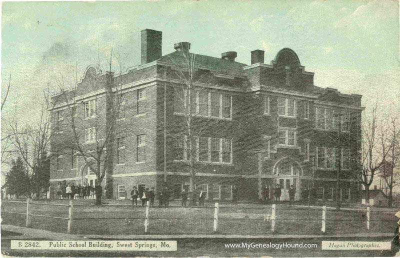 Sweet Springs, Missouri Public School Building vintage, postcard photo Sweet Springs, Missouri Public School Building vintage, postcard photo