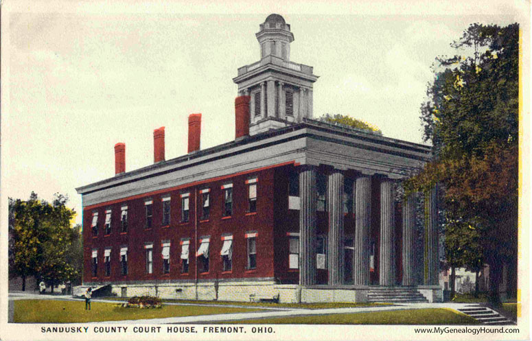 Another view of the Sandusky County Court House, Fremont, Ohio, vintage postcard, photo